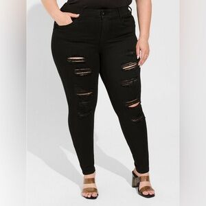Torrid Bombshell Skinny Premium Stretch High-Rise Destructed Jean Size 24